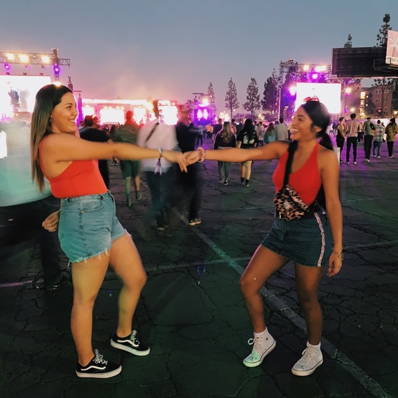 Meet your Posher, Emily - Picture 3 of 8